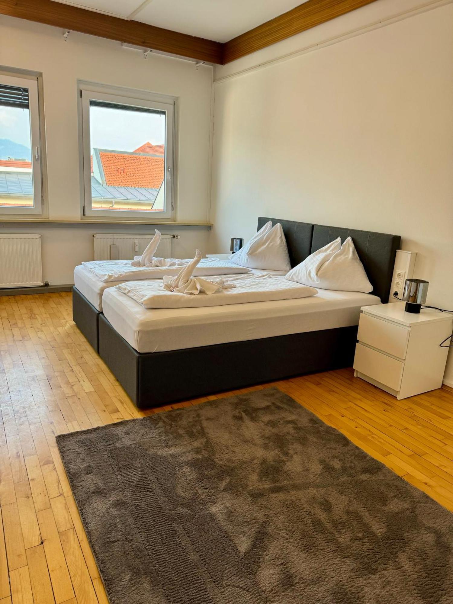 Stadthotel Schwerterbraeu Judenburg Esterno foto
