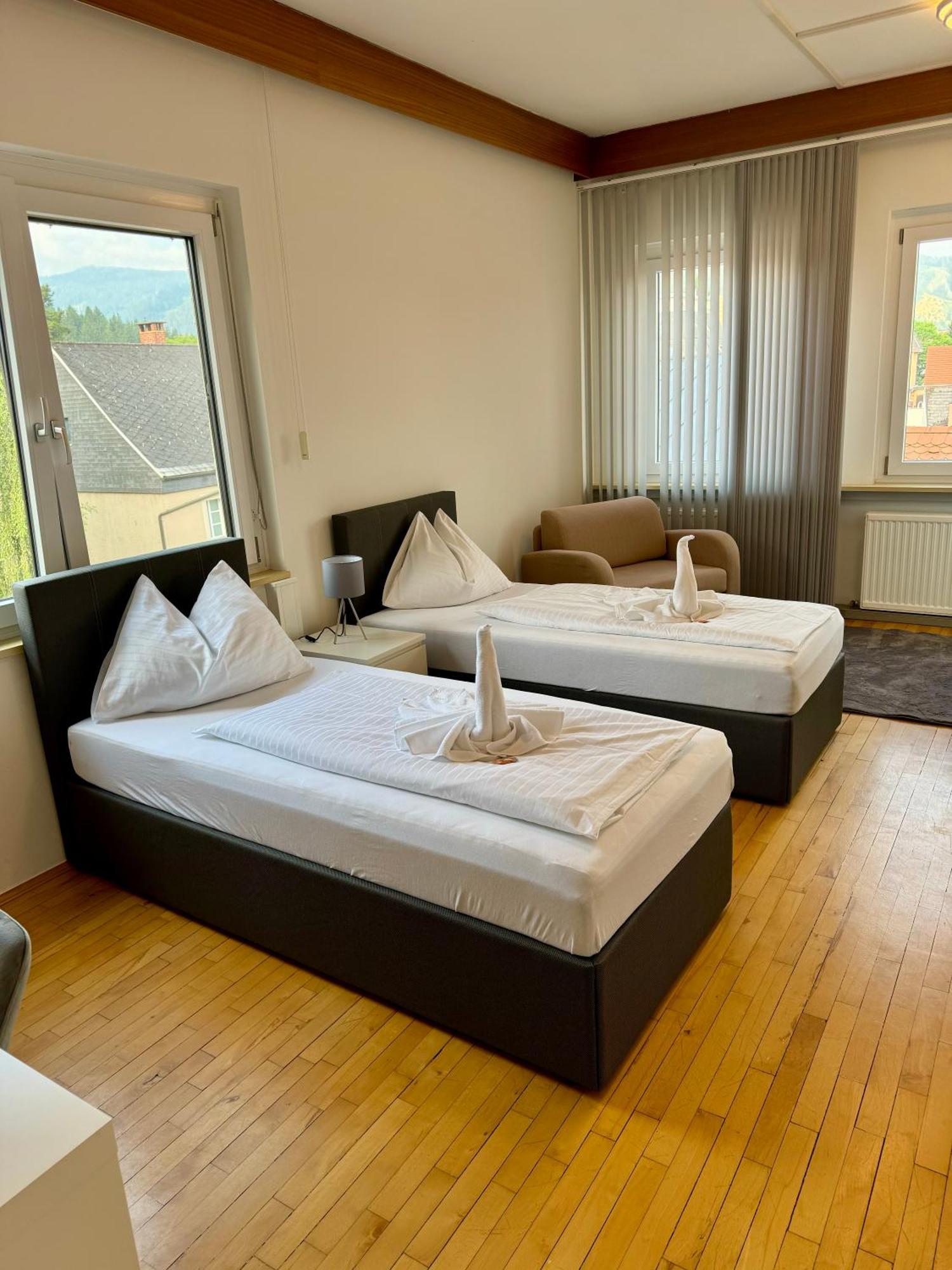 Stadthotel Schwerterbraeu Judenburg Esterno foto