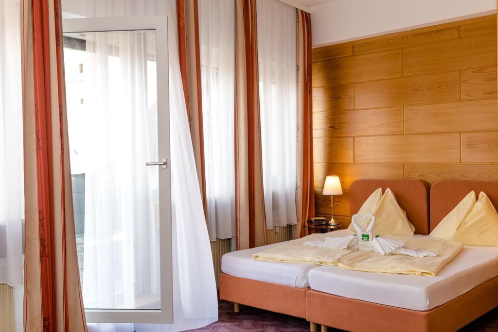 Stadthotel Schwerterbraeu Judenburg Esterno foto
