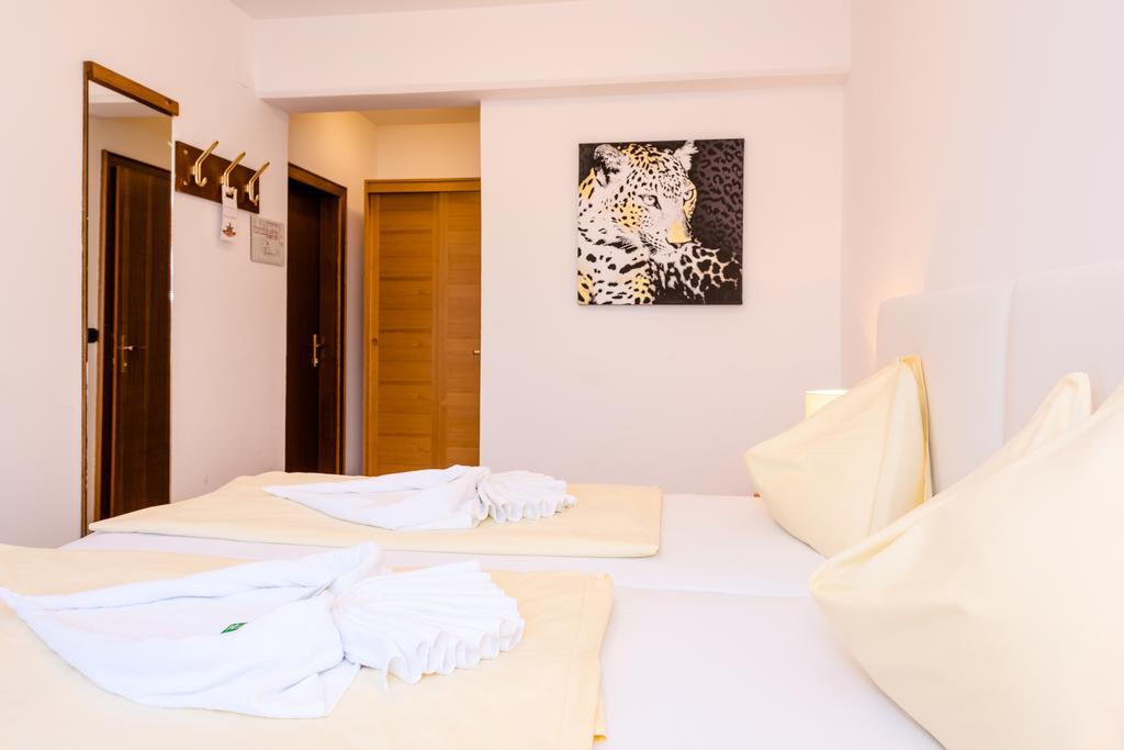 Stadthotel Schwerterbraeu Judenburg Esterno foto