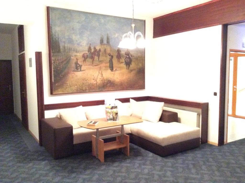 Stadthotel Schwerterbraeu Judenburg Esterno foto
