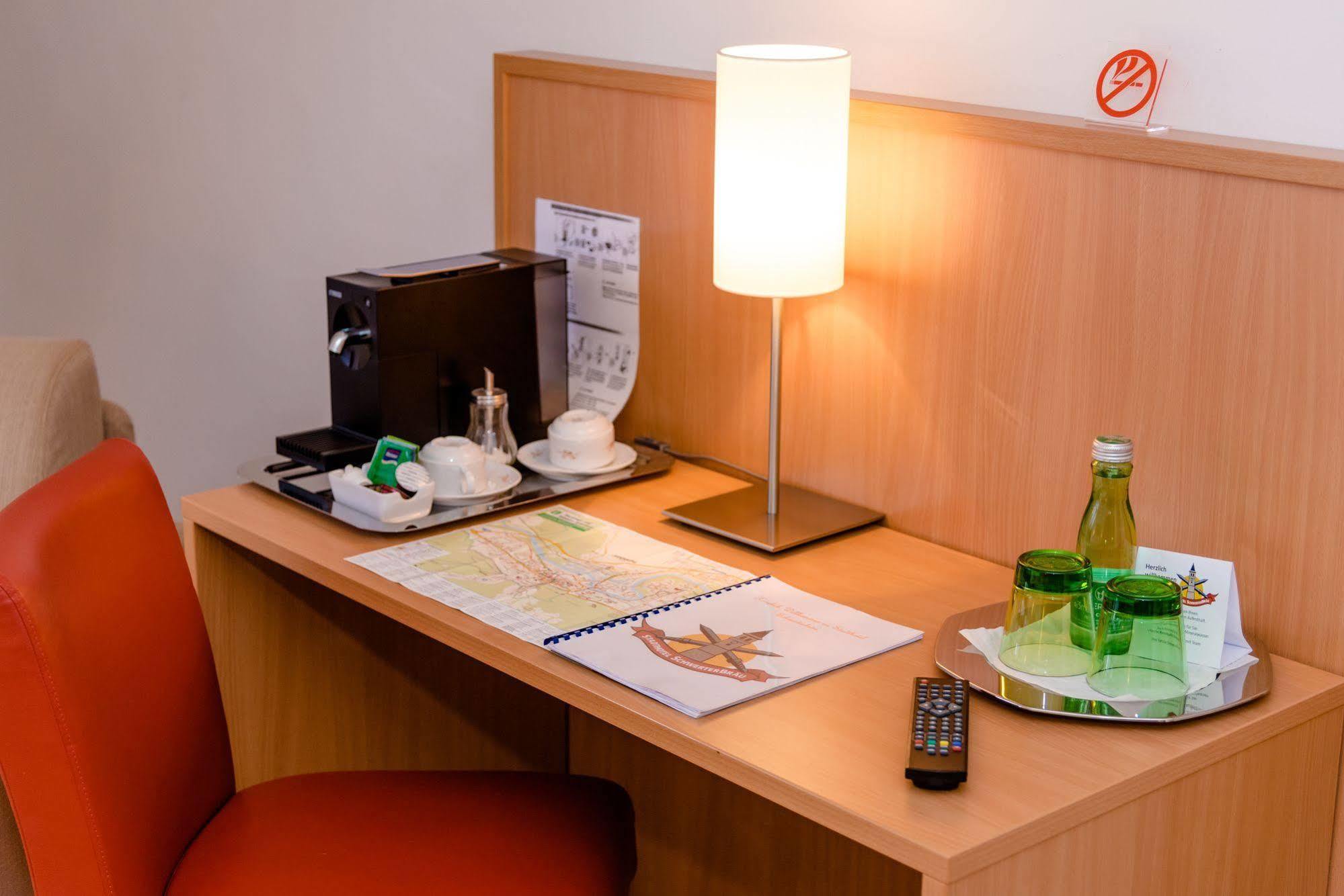 Stadthotel Schwerterbraeu Judenburg Esterno foto