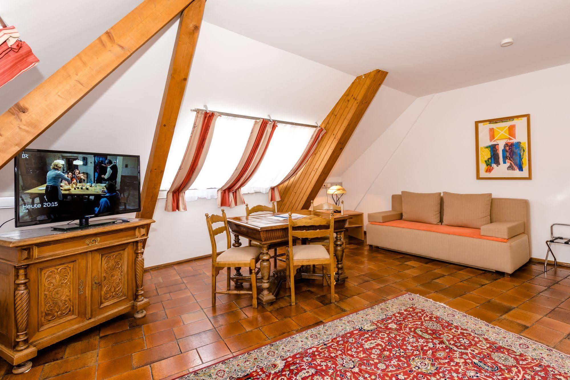 Stadthotel Schwerterbraeu Judenburg Esterno foto