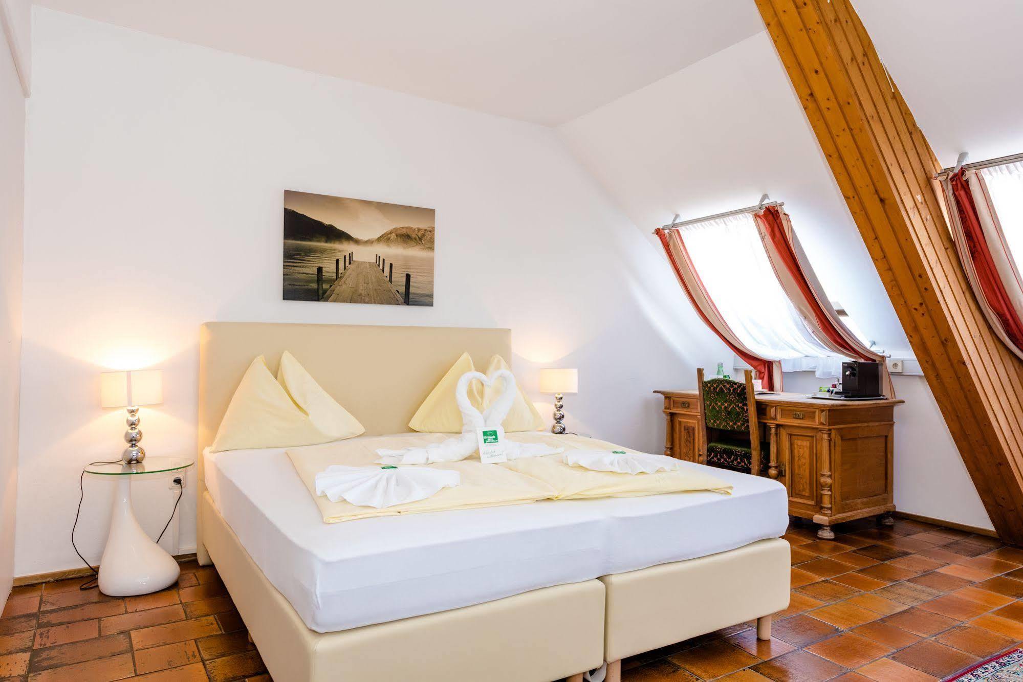 Stadthotel Schwerterbraeu Judenburg Esterno foto