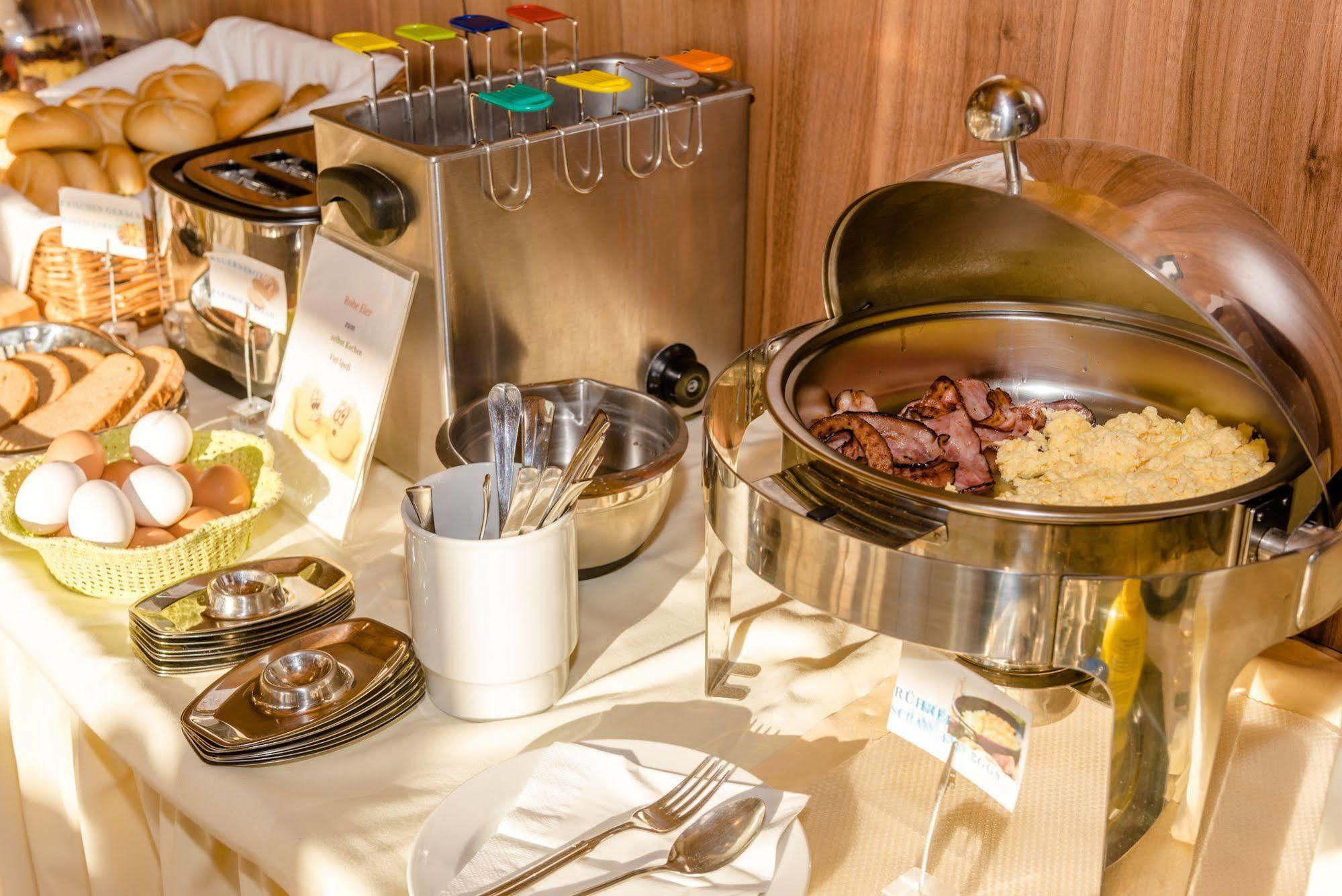 Stadthotel Schwerterbraeu Judenburg Esterno foto