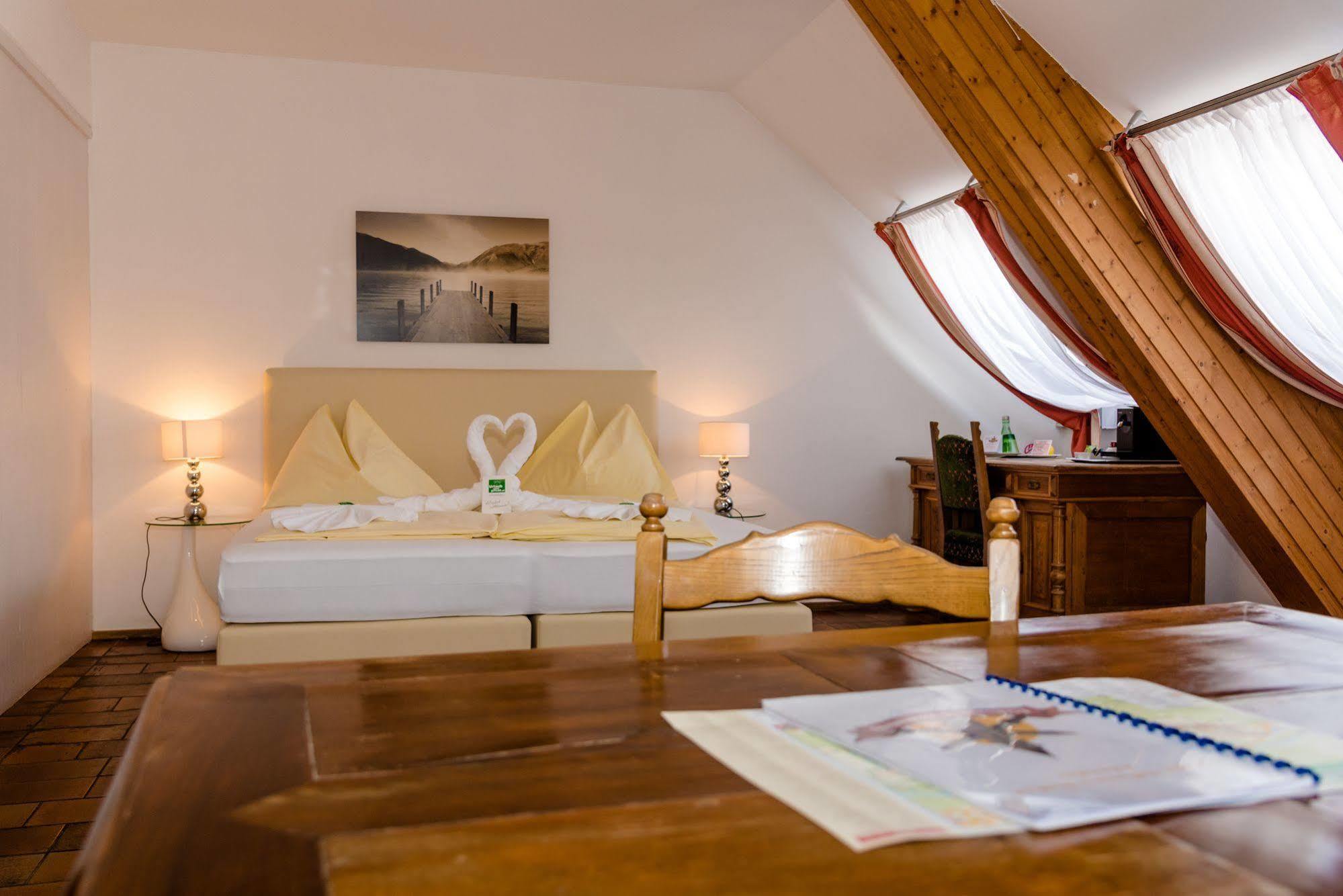 Stadthotel Schwerterbraeu Judenburg Esterno foto