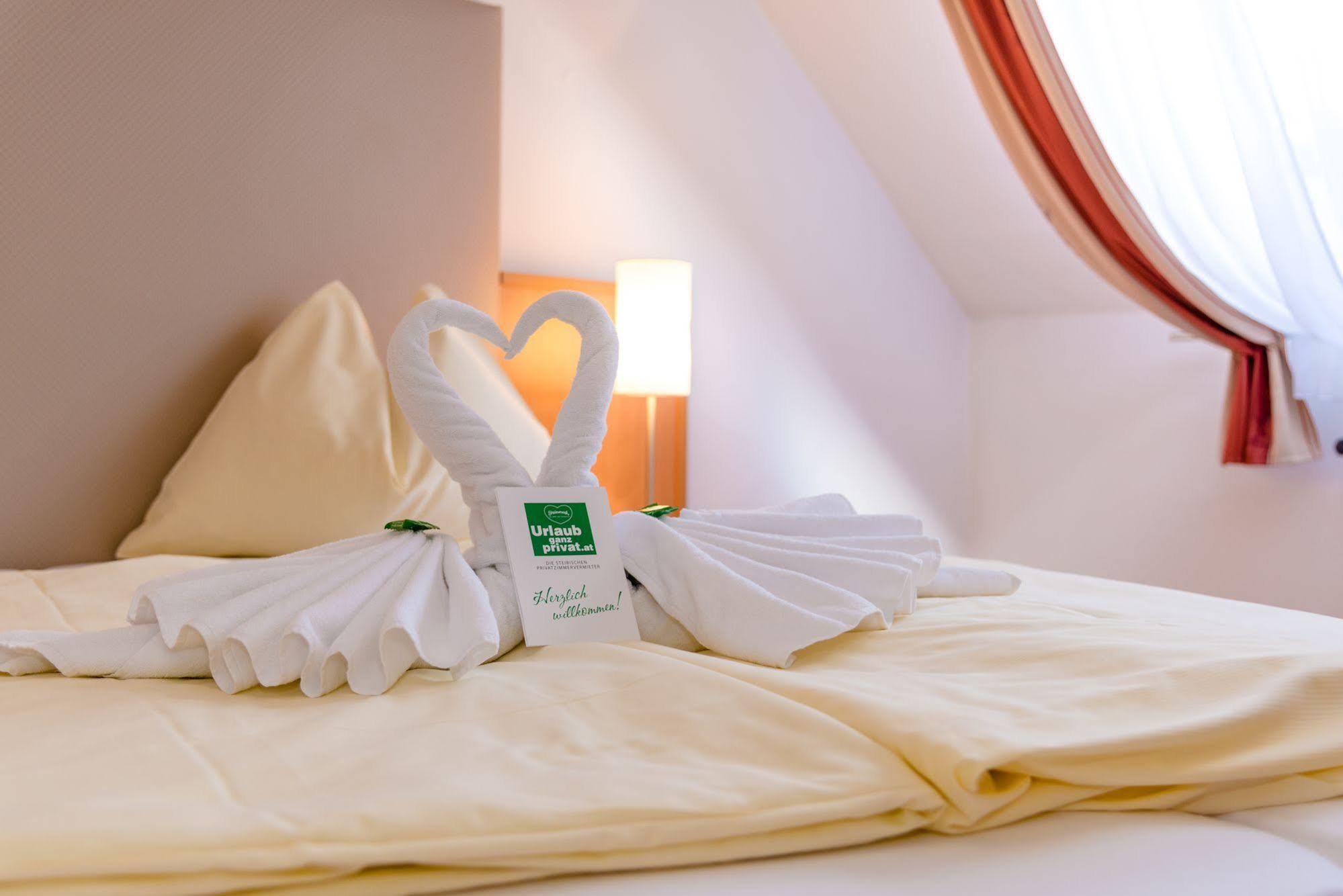 Stadthotel Schwerterbraeu Judenburg Esterno foto