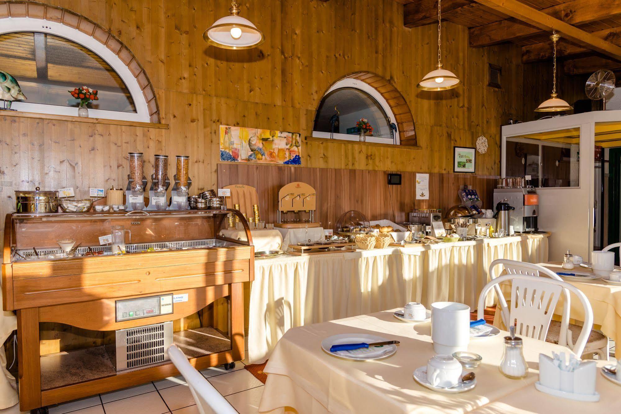 Stadthotel Schwerterbraeu Judenburg Esterno foto